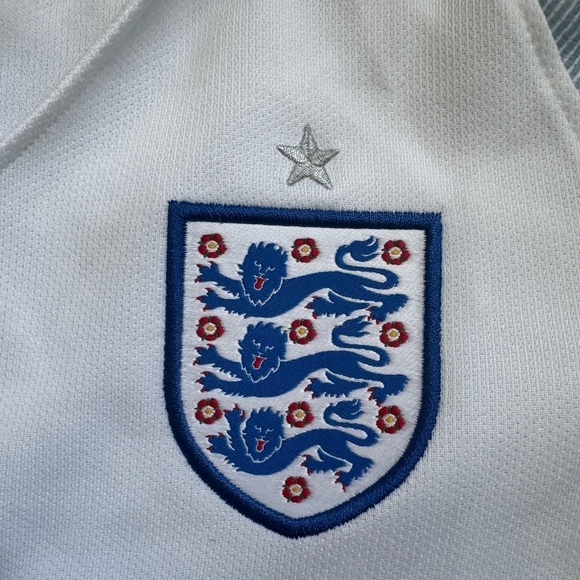 2016-18 England Women’s Nike Home National Football Jersey Size: M - Picture 5 of 8